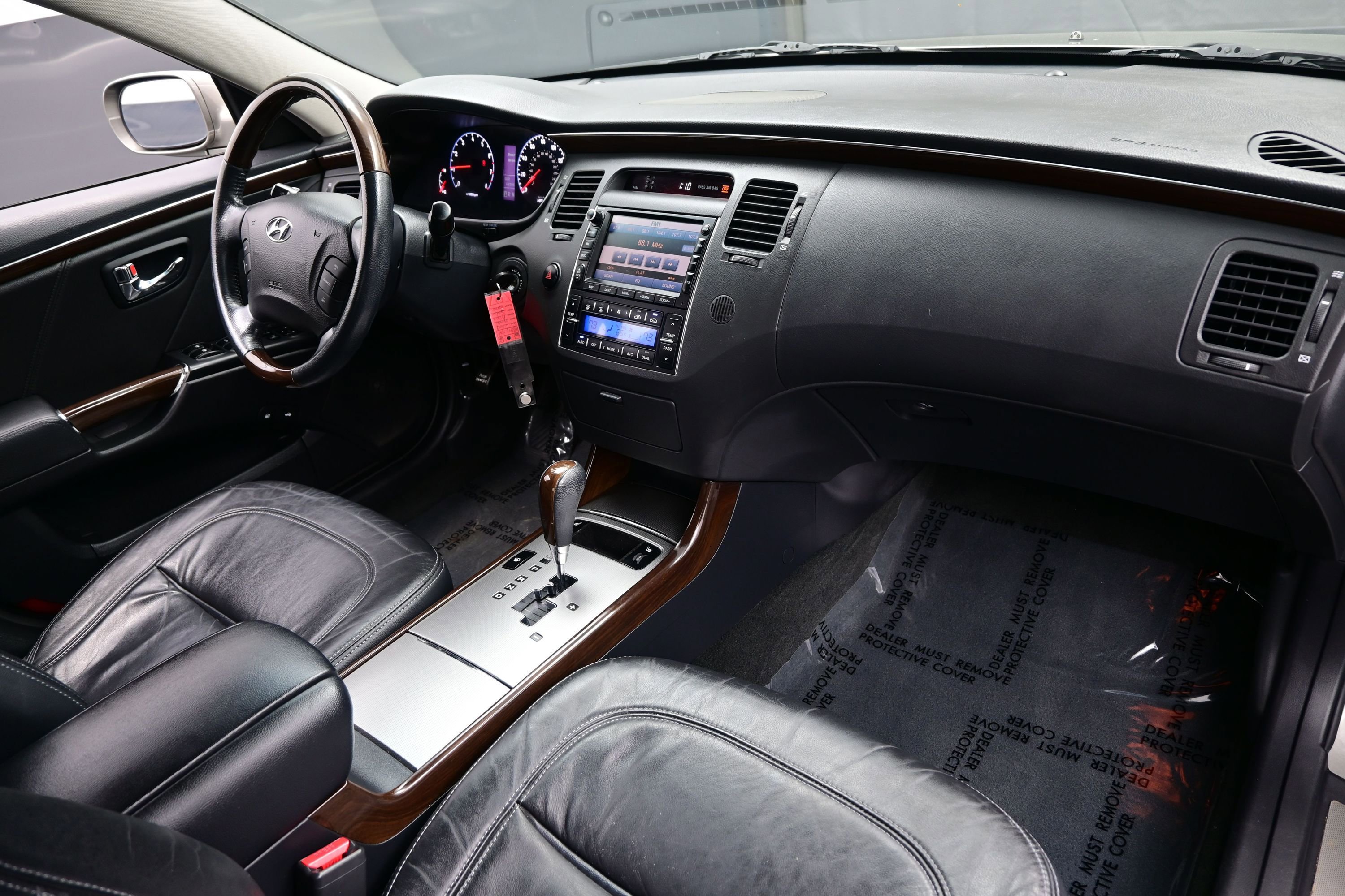 Used 2009 Hyundai Azera Limited w/ Ultimate Navigation Pkg 4 FWD image 15