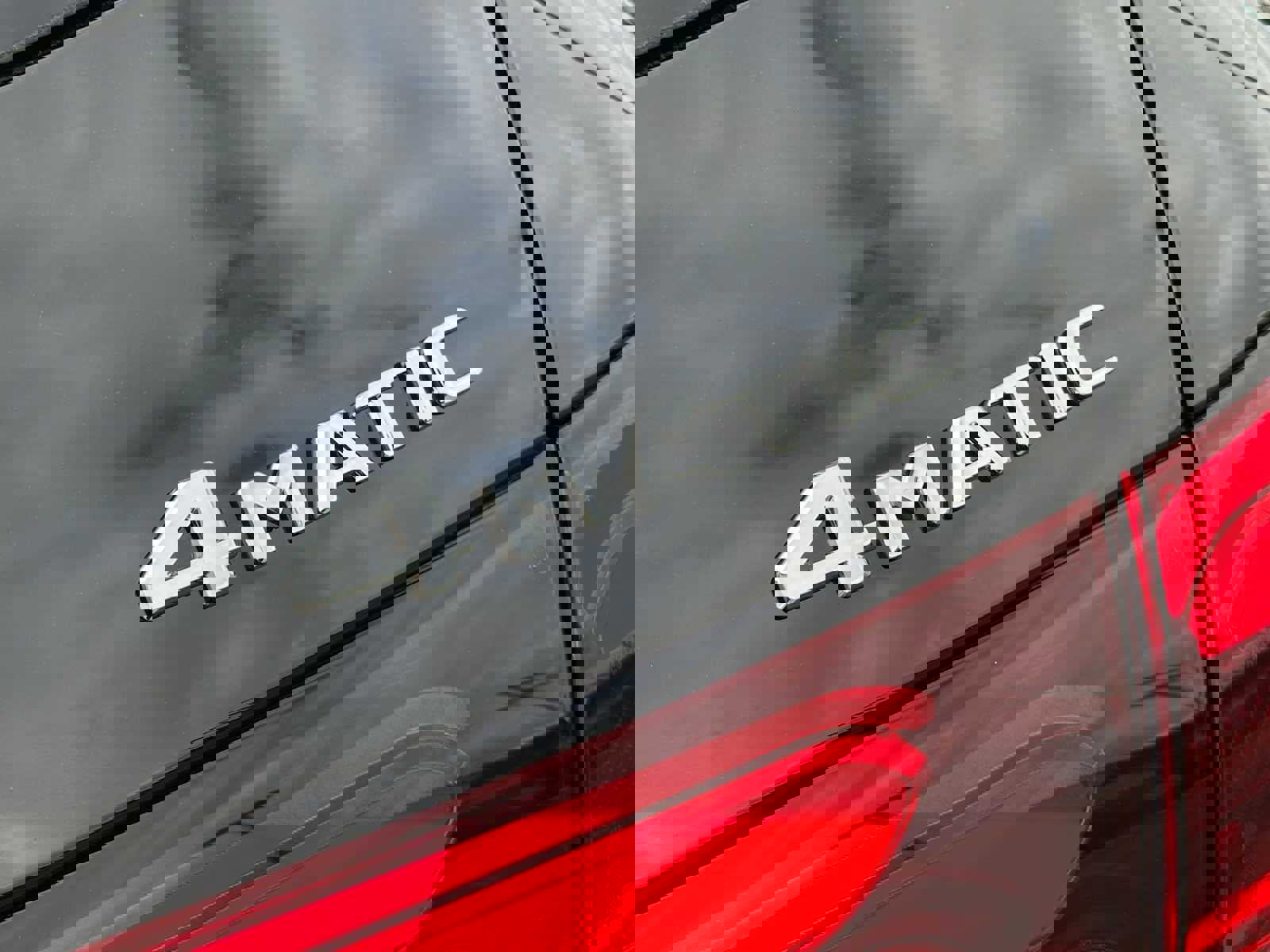 Used 2025 Mercedes-Benz GLC 300 4MATIC image 16