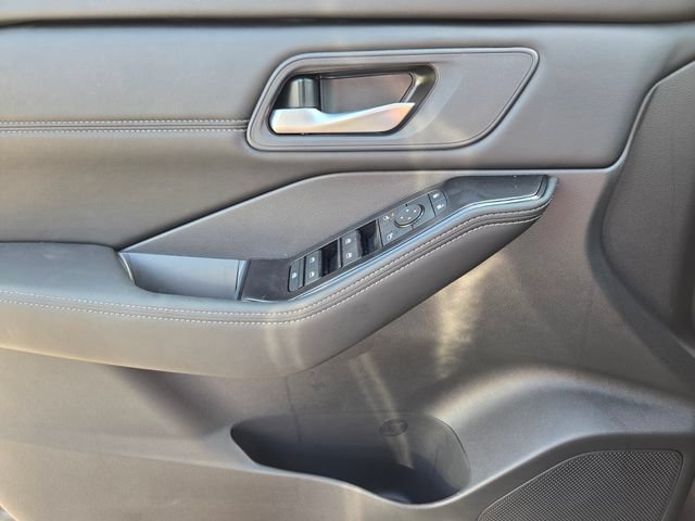 New 2026 Nissan Rogue Dark Armor FWD image 21