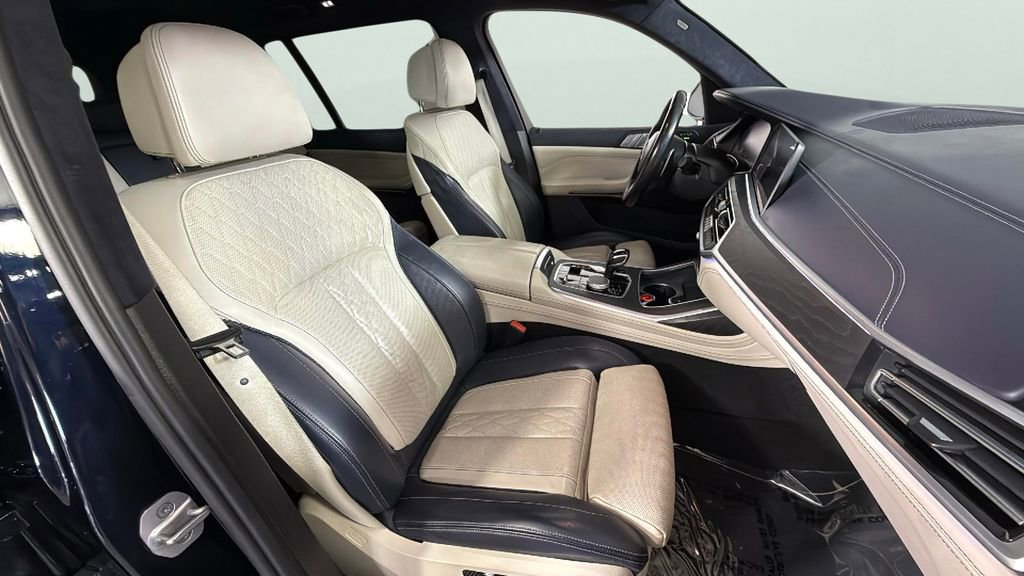 Used 2021 BMW X7 xDrive40i w/ M Sport Package image 38