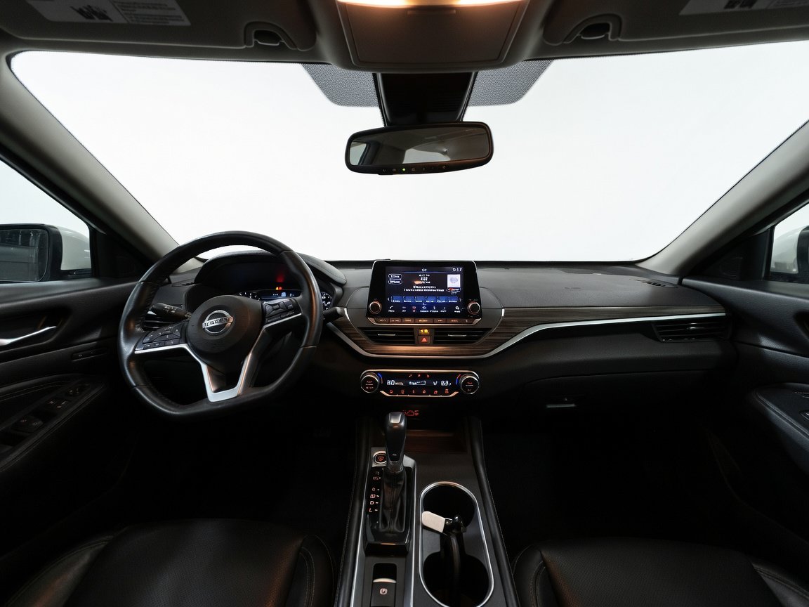 Used 2019 Nissan Altima 2.5 Platinum FWD image 17