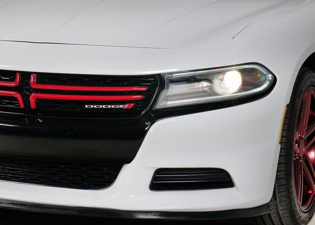 Used 2019 Dodge Charger SXT image 24