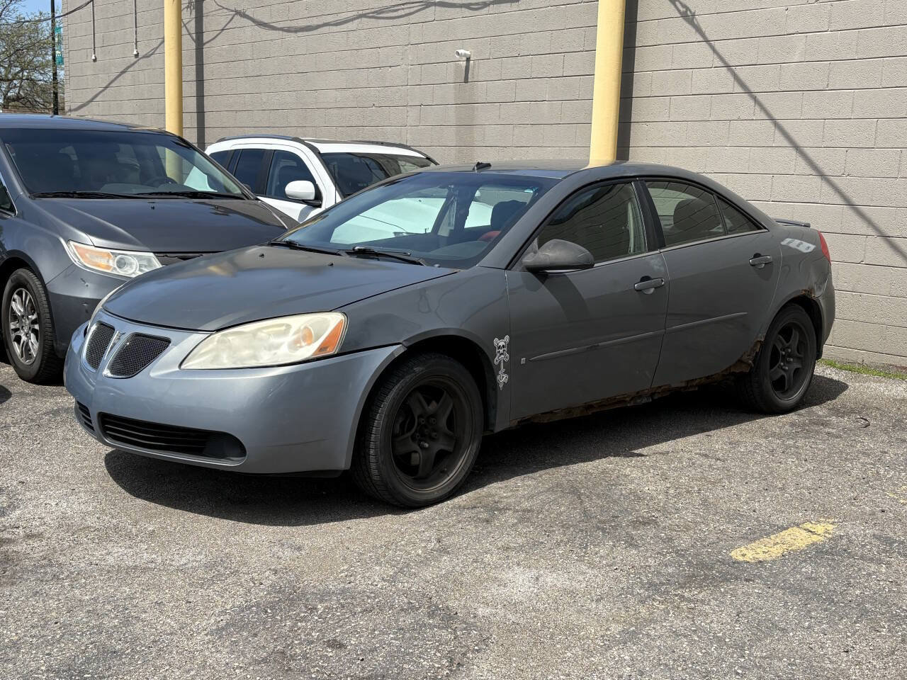 Used 2009 Pontiac G6 Sedan w/ Sport Package 1 FWD image 3