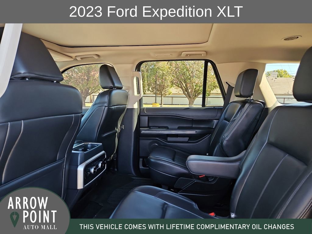 Used 2023 Ford Expedition XLT image 18