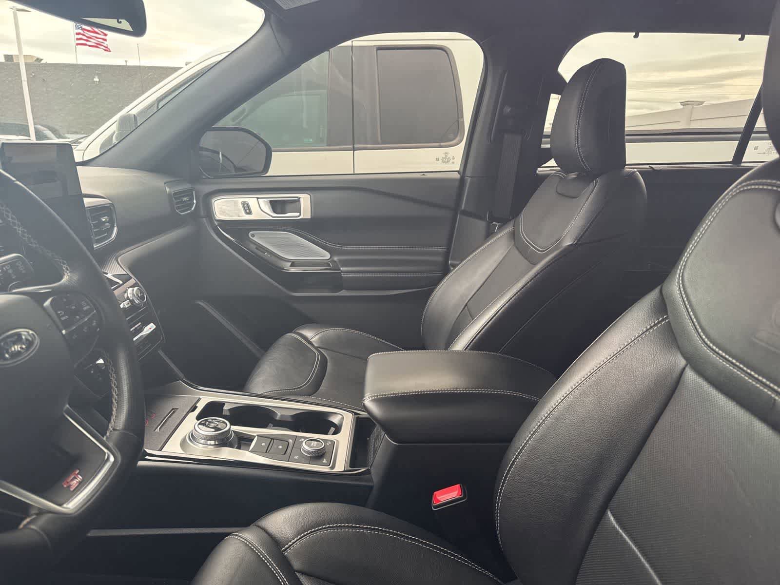 Used 2021 Ford Explorer ST w/ Equipment Group 401A AWD/4WD image 32
