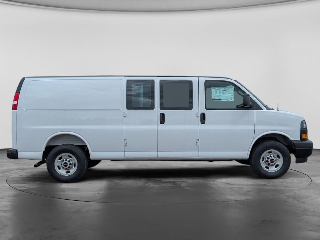 New 2026 GMC Savana 3500 Extended RWD image 17