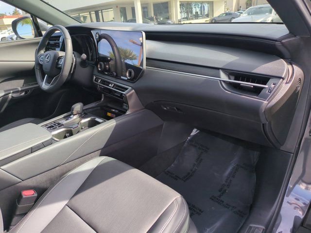 Used 2025 Lexus RX 350h w/ Convenience Package image 32