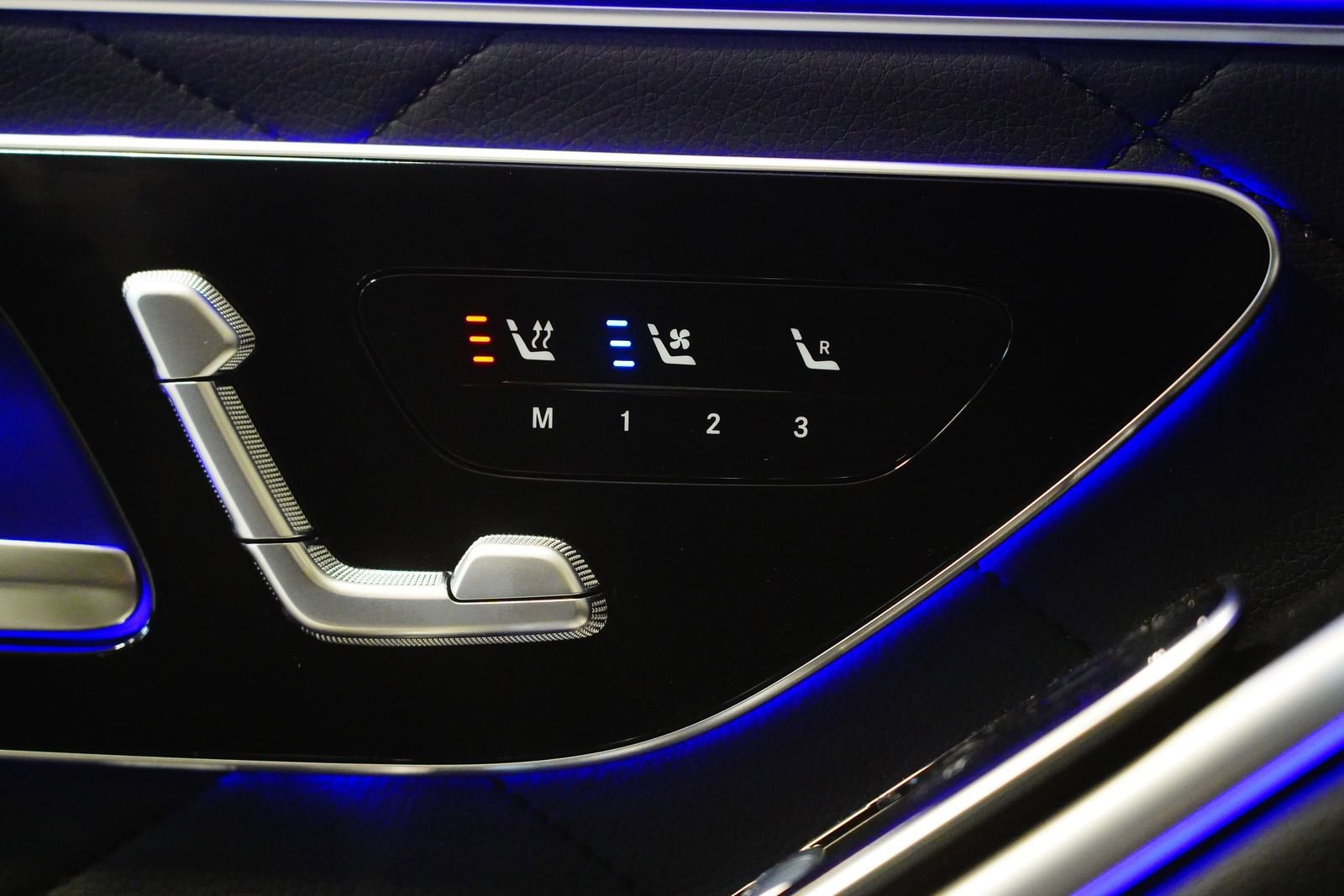 New 2026 Mercedes-Benz S 580e 4MATIC Sedan image 29