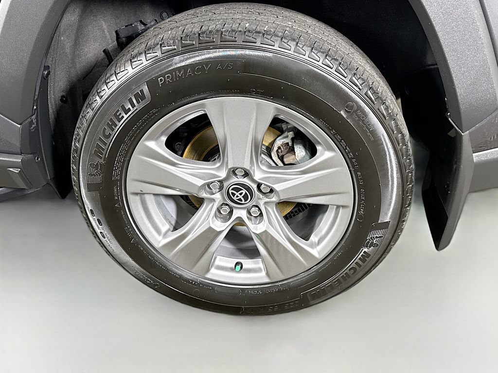 Certified 2023 Toyota RAV4 XLE AWD/4WD image 33