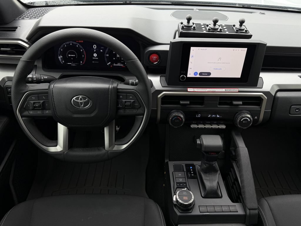 Used 2025 Toyota Tacoma TRD Sport AWD/4WD image 12