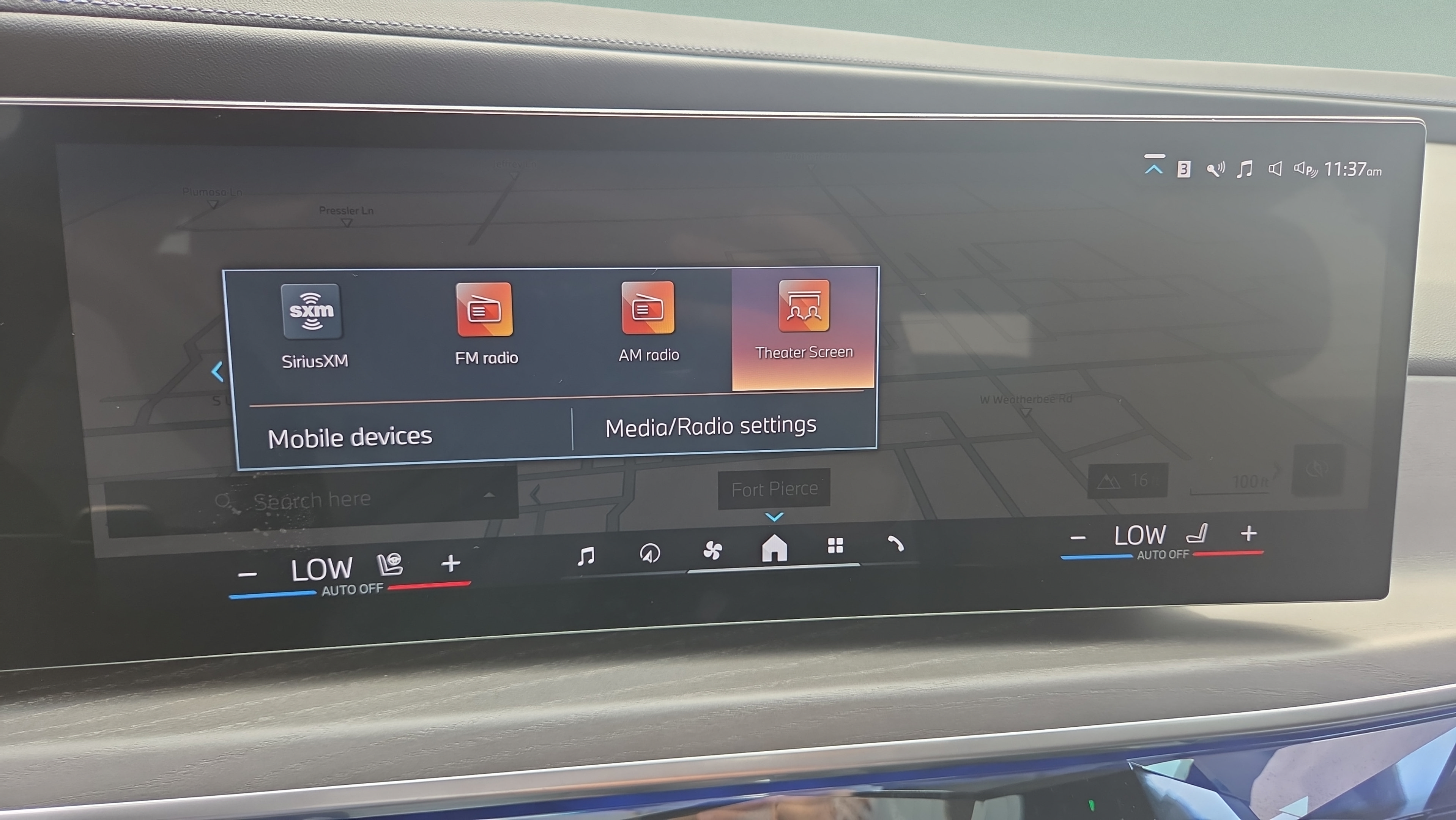 Certified 2024 BMW 760i xDrive w/ Executive Package AWD/4WD image 26