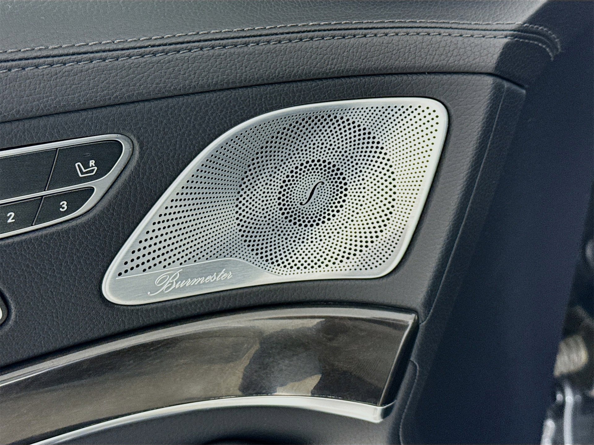 Used 2019 Mercedes-Benz S 560 Sedan image 20