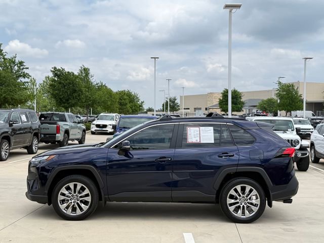 Used 2025 Toyota RAV4 XLE Premium image 5