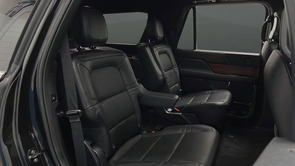 Used 2024 Lincoln Navigator Premiere AWD/4WD image 26