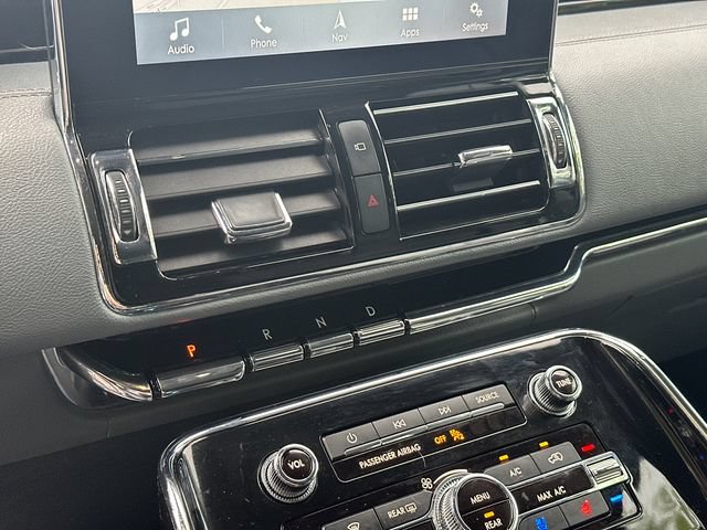 Used 2019 Lincoln Navigator Reserve AWD/4WD image 30