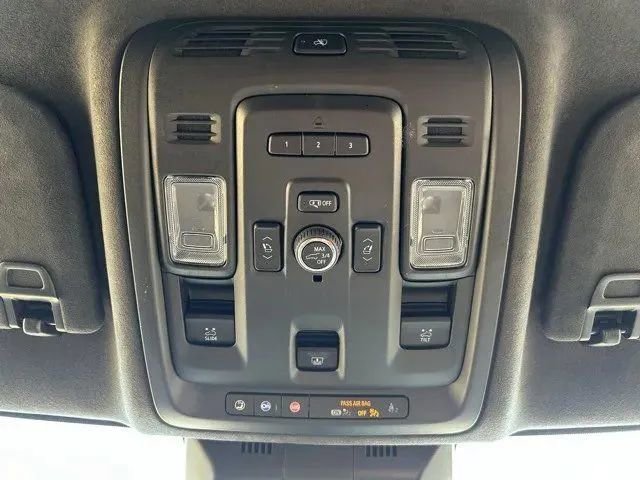 Used 2024 Cadillac Escalade Premium Luxury Platinum image 32