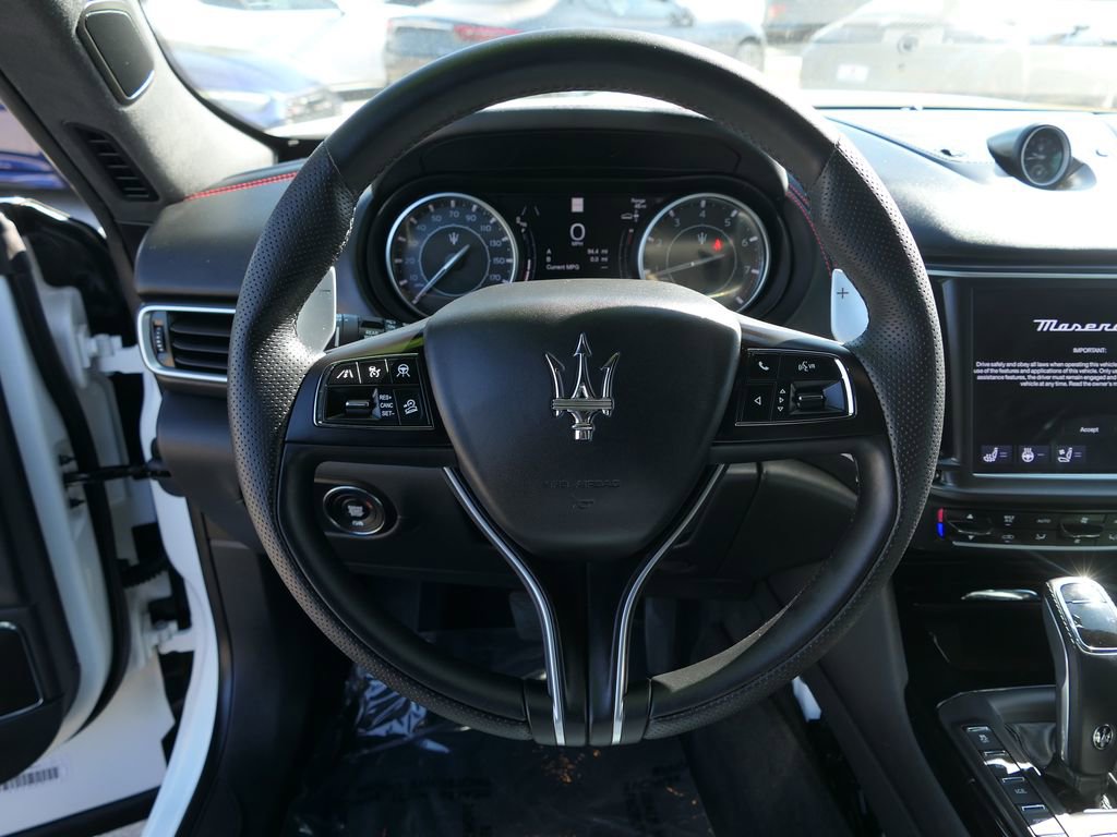 Used 2024 Maserati Levante GT Ultima image 18