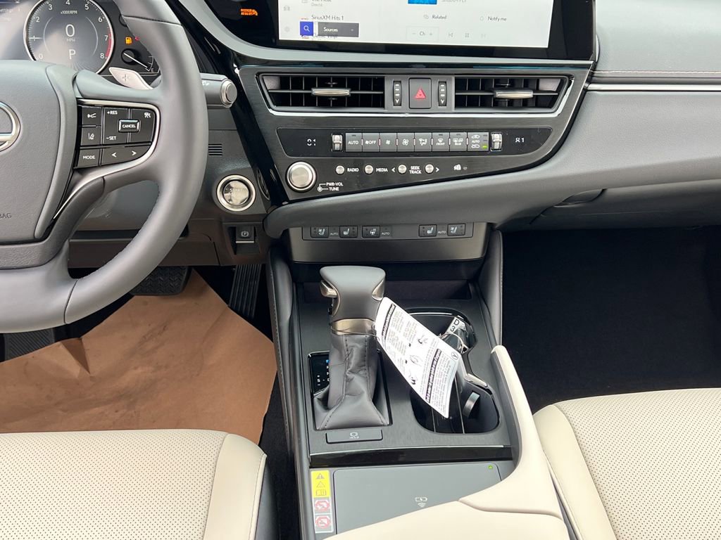 Certified 2025 Lexus ES 350 w/ Premium Package image 10