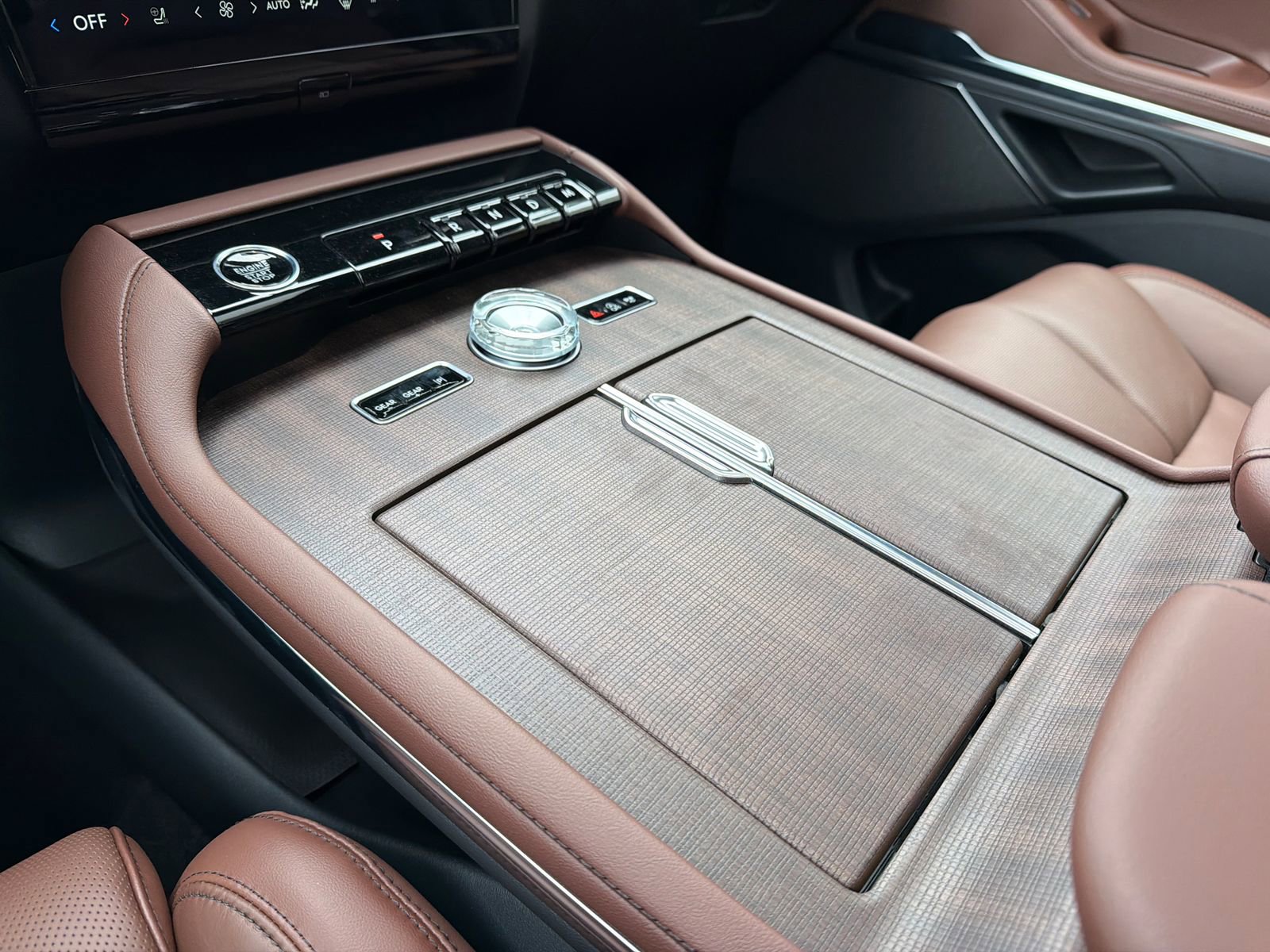 New 2026 Lincoln Navigator L Reserve AWD/4WD image 31