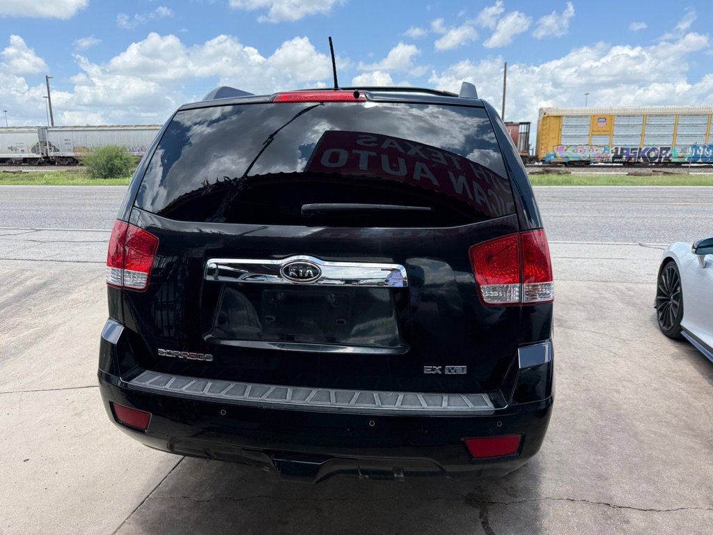 Used 2009 Kia Borrego Limited image 31