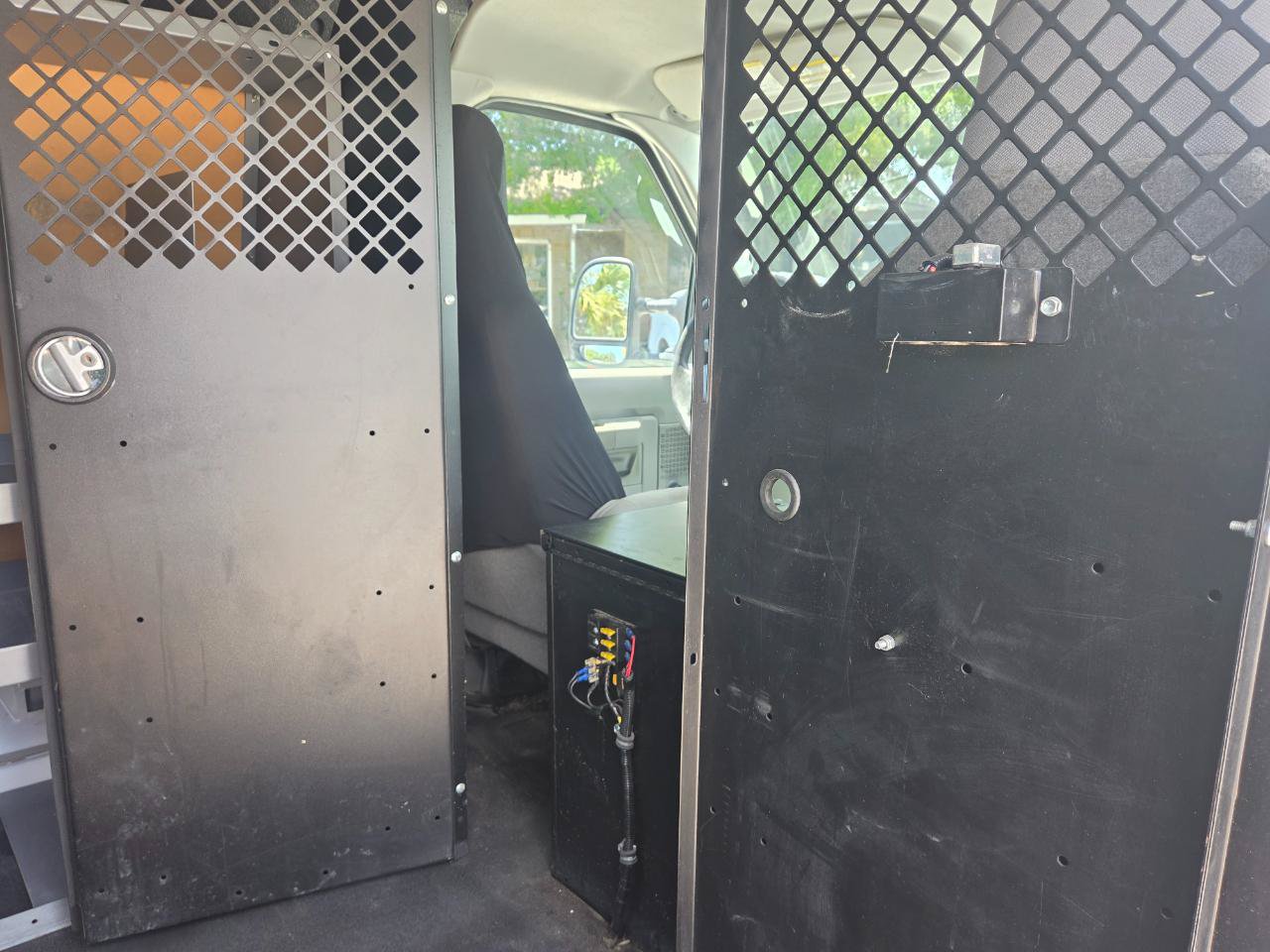 Used 2014 Ford E-150 and Econoline 150 RWD image 23