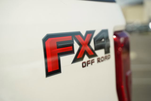 Used 2019 Ford F250 Lariat w/ Chrome Package image 39