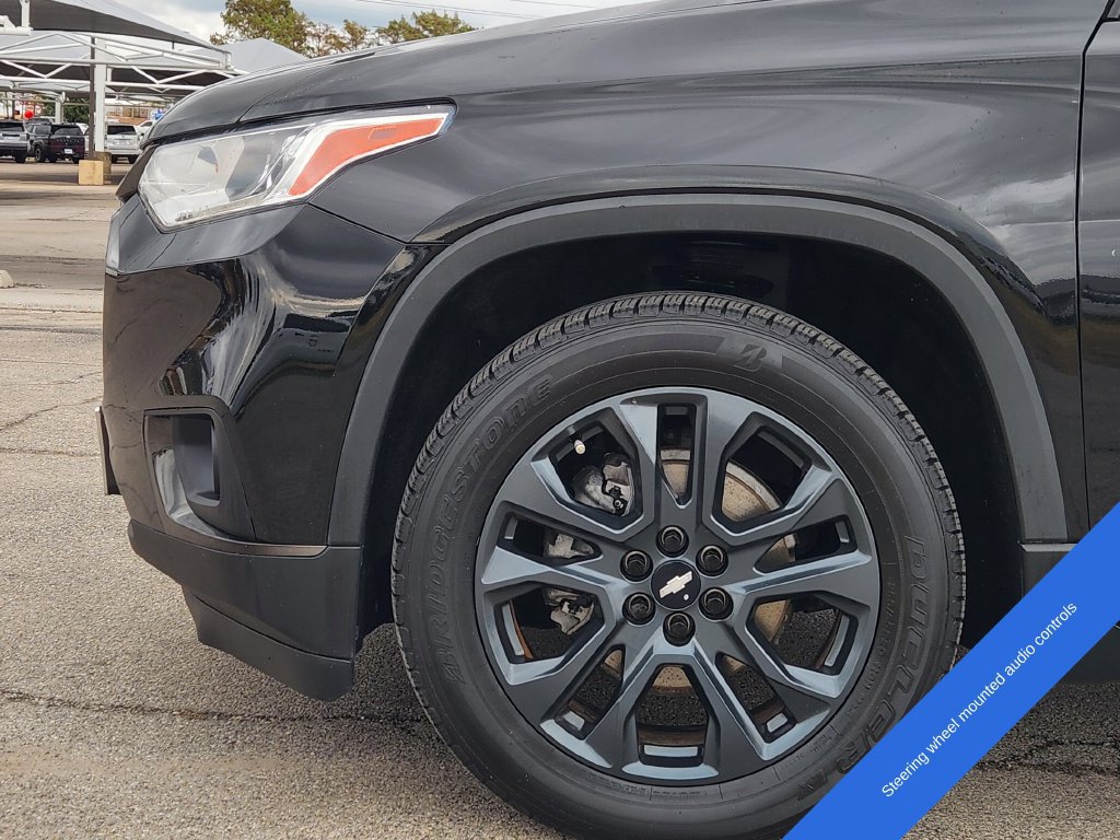 Used 2021 Chevrolet Traverse RS w/ LPO, Floor Liner Package FWD image 16