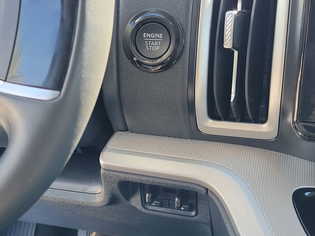 Used 2025 Ford Expedition Max Active image 30