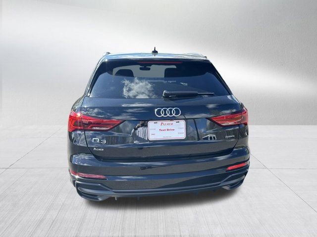 Used 2022 Audi Q3 2.0T Premium Plus w/ Premium Plus Package image 7
