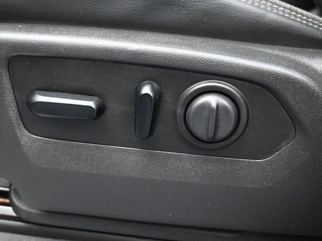 Used 2020 Chevrolet Silverado 2500 High Country w/ Z71 Off-Road Package image 15