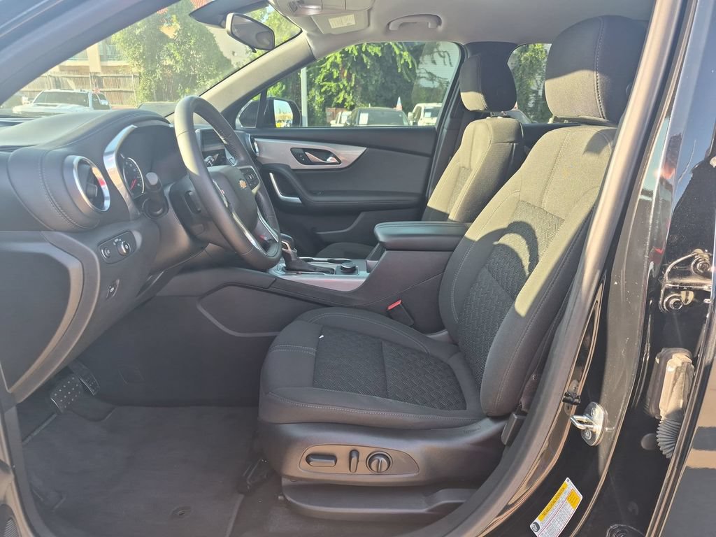 Used 2020 Chevrolet Blazer LT w/ LPO, Cargo Package FWD image 11