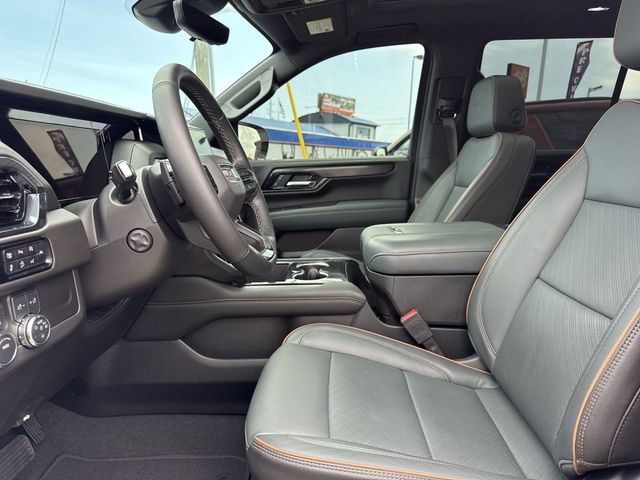 Used 2025 GMC Yukon AT4 w/ AT4 Premium Package AWD/4WD image 14