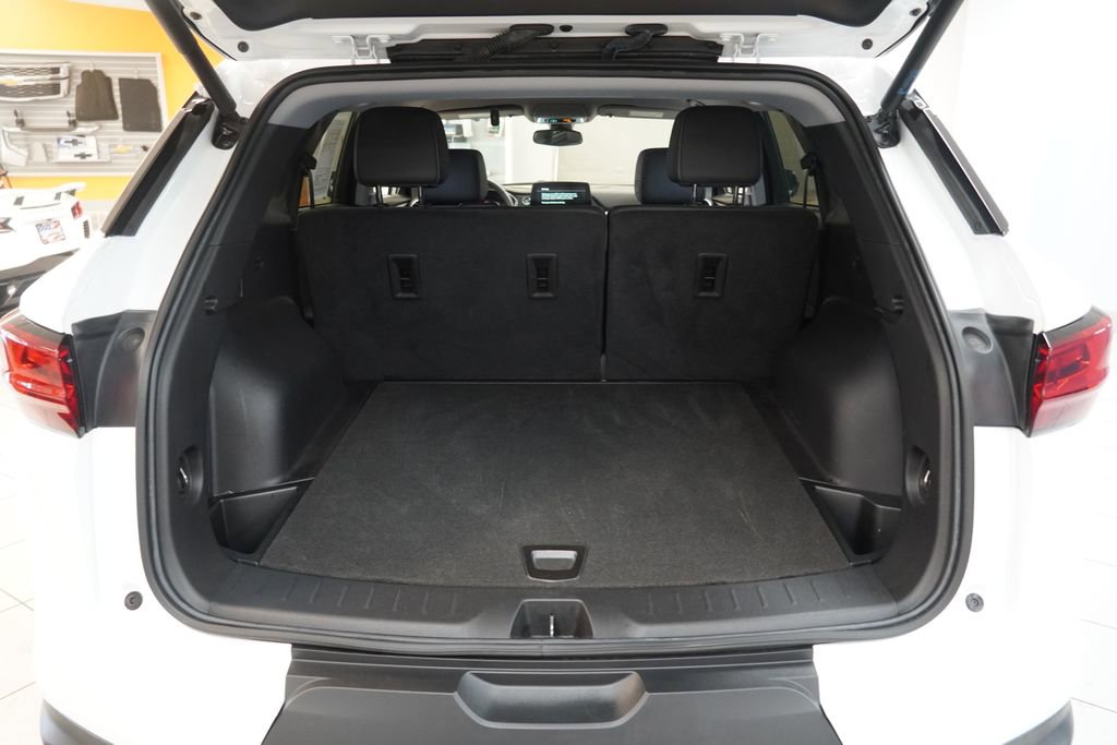 Used 2023 Chevrolet Blazer LT image 13