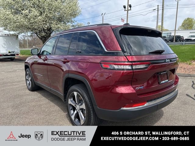 Used 2024 Jeep Grand Cherokee Limited 4xe w/ Luxury Tech Group II AWD/4WD image 4