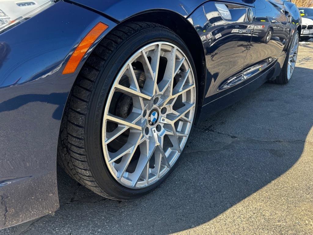 Used 2011 BMW Z4 sDrive35i image 2