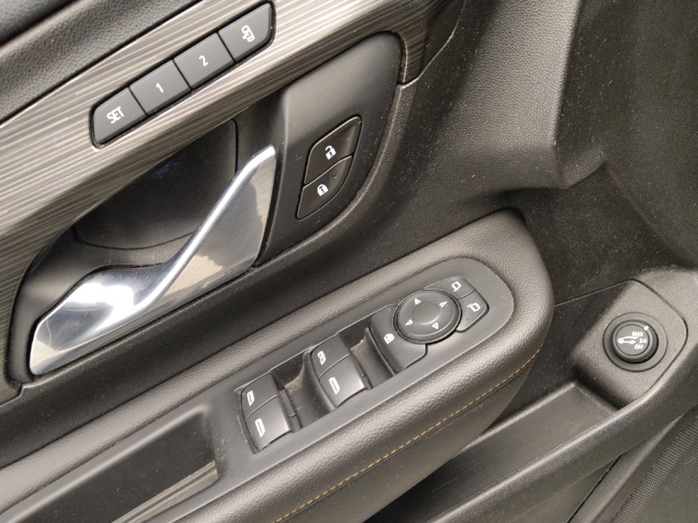 Used 2021 GMC Terrain SLT image 27