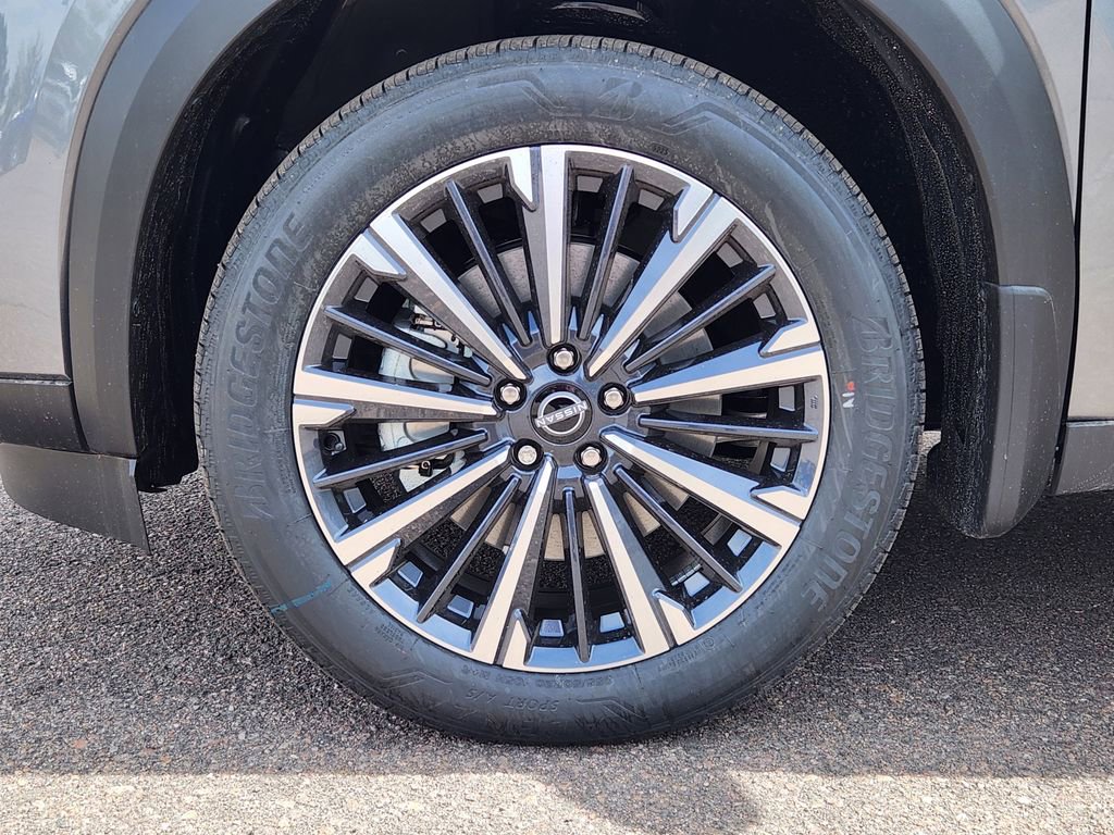New 2026 Nissan Pathfinder Platinum w/ Cargo Package AWD/4WD image 8
