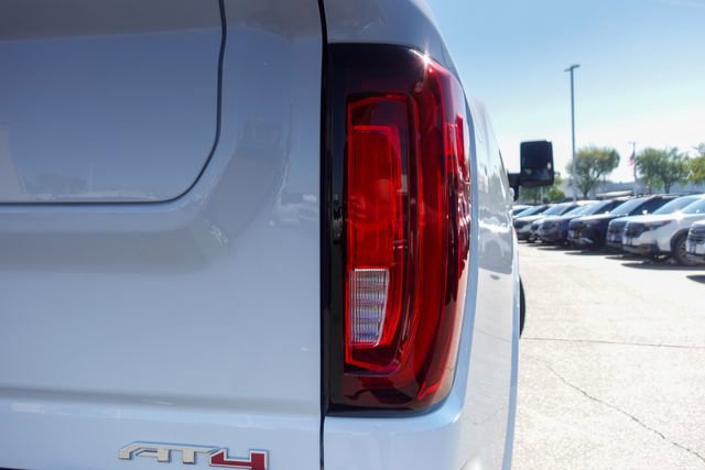 Used 2022 GMC Sierra 2500 AT4 w/ AT4 Premium Plus Package image 7