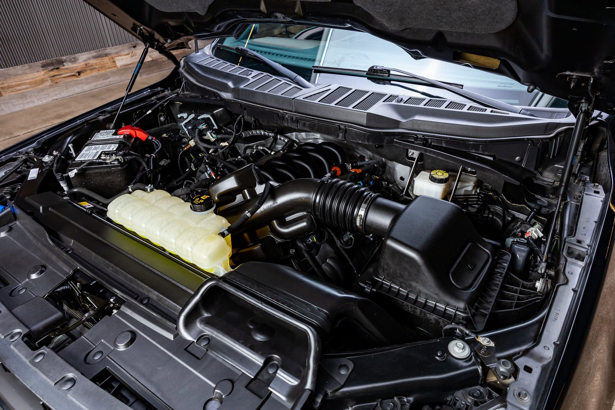 Used 2023 Ford F150 Lariat w/ Equipment Group 502A High image 39