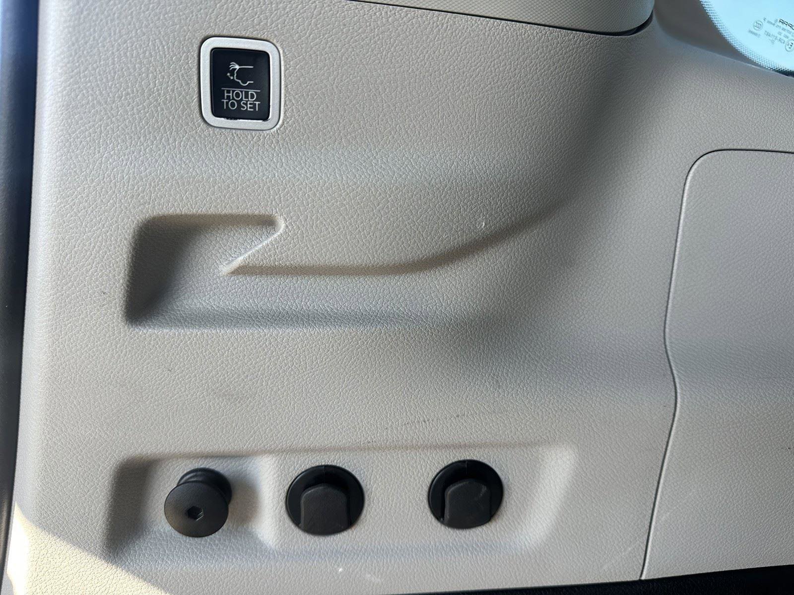 Used 2024 Jeep Wagoneer L Series II image 26