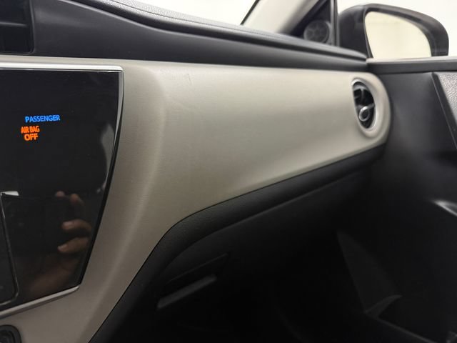 Used 2018 Toyota Corolla LE FWD image 23