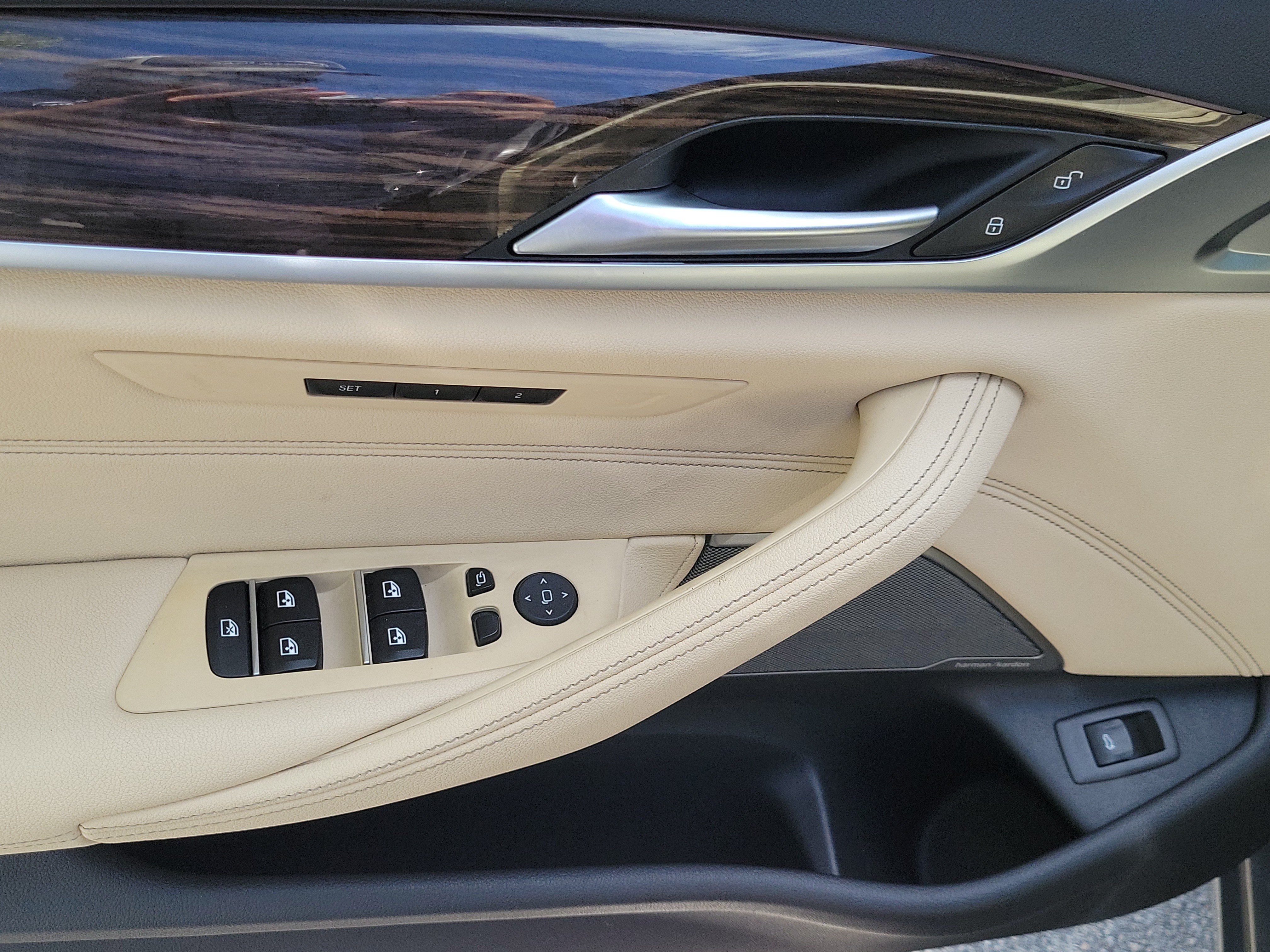 Used 2021 BMW 530i w/ Premium Package RWD image 16