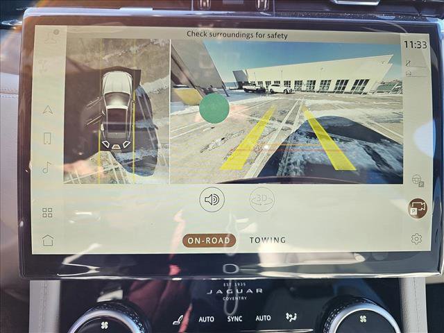 New 2025 Jaguar F-PACE R-Dynamic S image 21