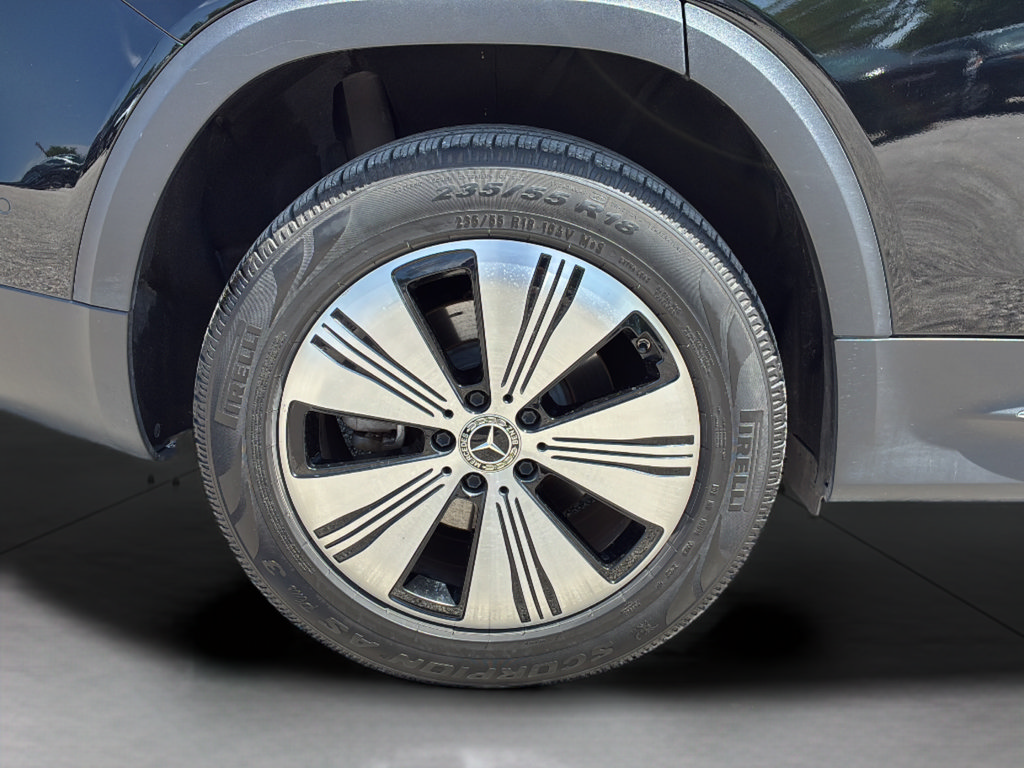 Used 2023 Mercedes-Benz EQB 250+ image 30
