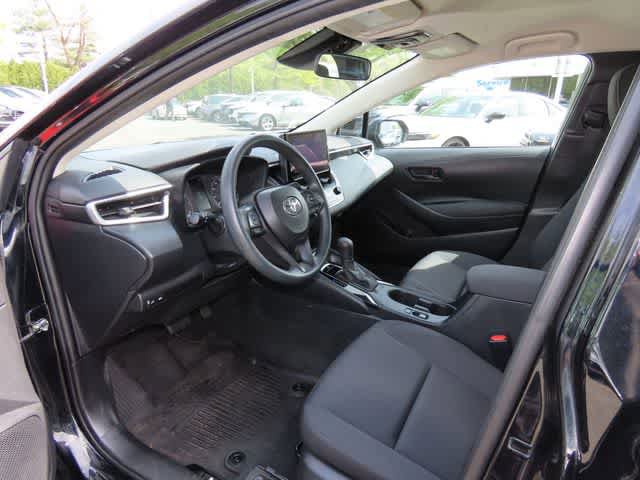 Used 2023 Toyota Corolla LE FWD image 2