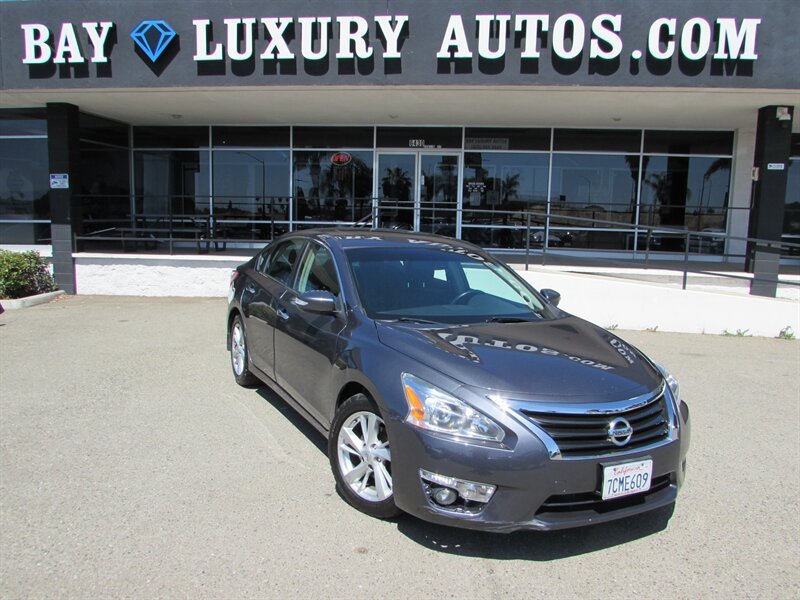 Used 2013 Nissan Altima 2.5 SL w/ Technology Pkg FWD image 1