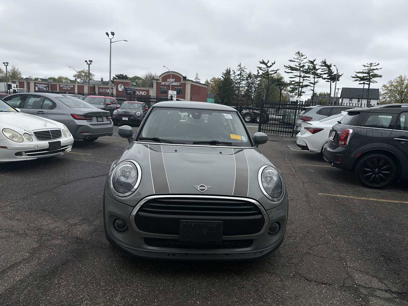 Used 2021 MINI Cooper 2-Door Hardtop FWD image 3