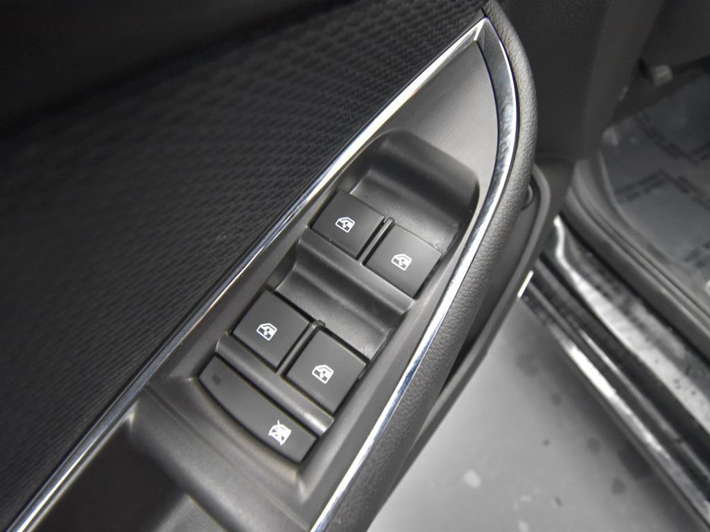 Used 2018 Chevrolet Cruze LT w/ LT True North Edition image 13