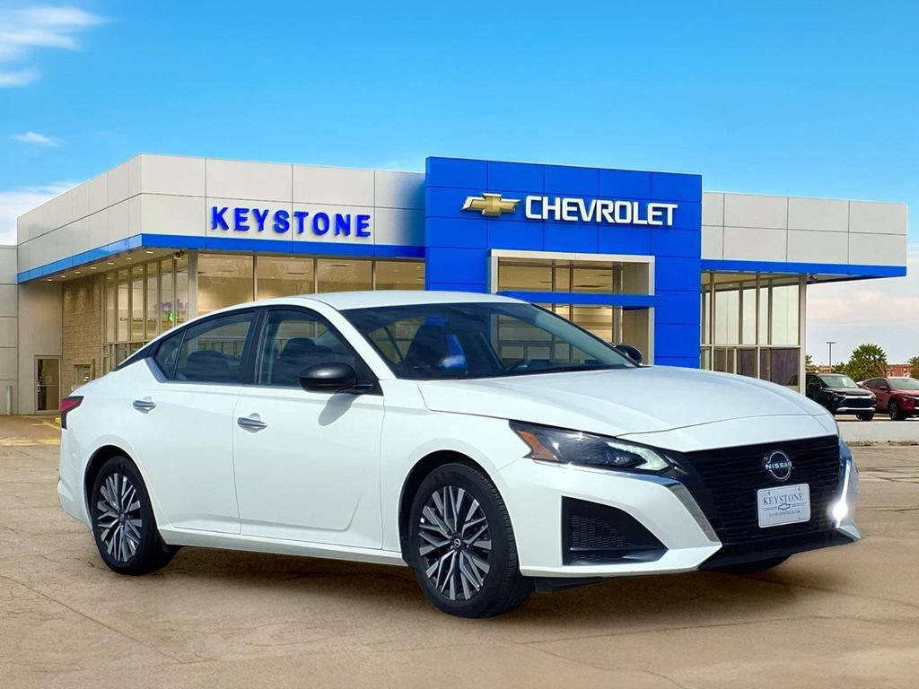 Used 2025 Nissan Altima 2.5 SV
