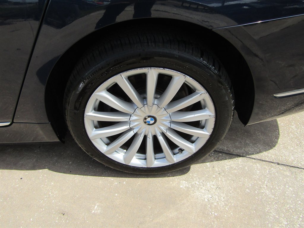 Used 2016 BMW 740i RWD image 13